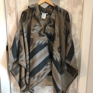 BCBG Poncho